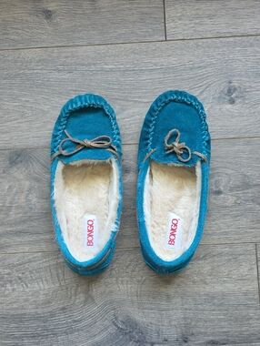 BONGO Teal Faux-Suede Moccasin Slippers with Bow